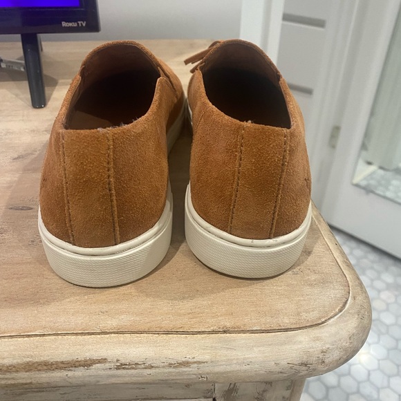 Frye 7.5 Gemma Tassel Suede Leather Flats Loafers Shoes…Worn very little - Picture 4 of 5